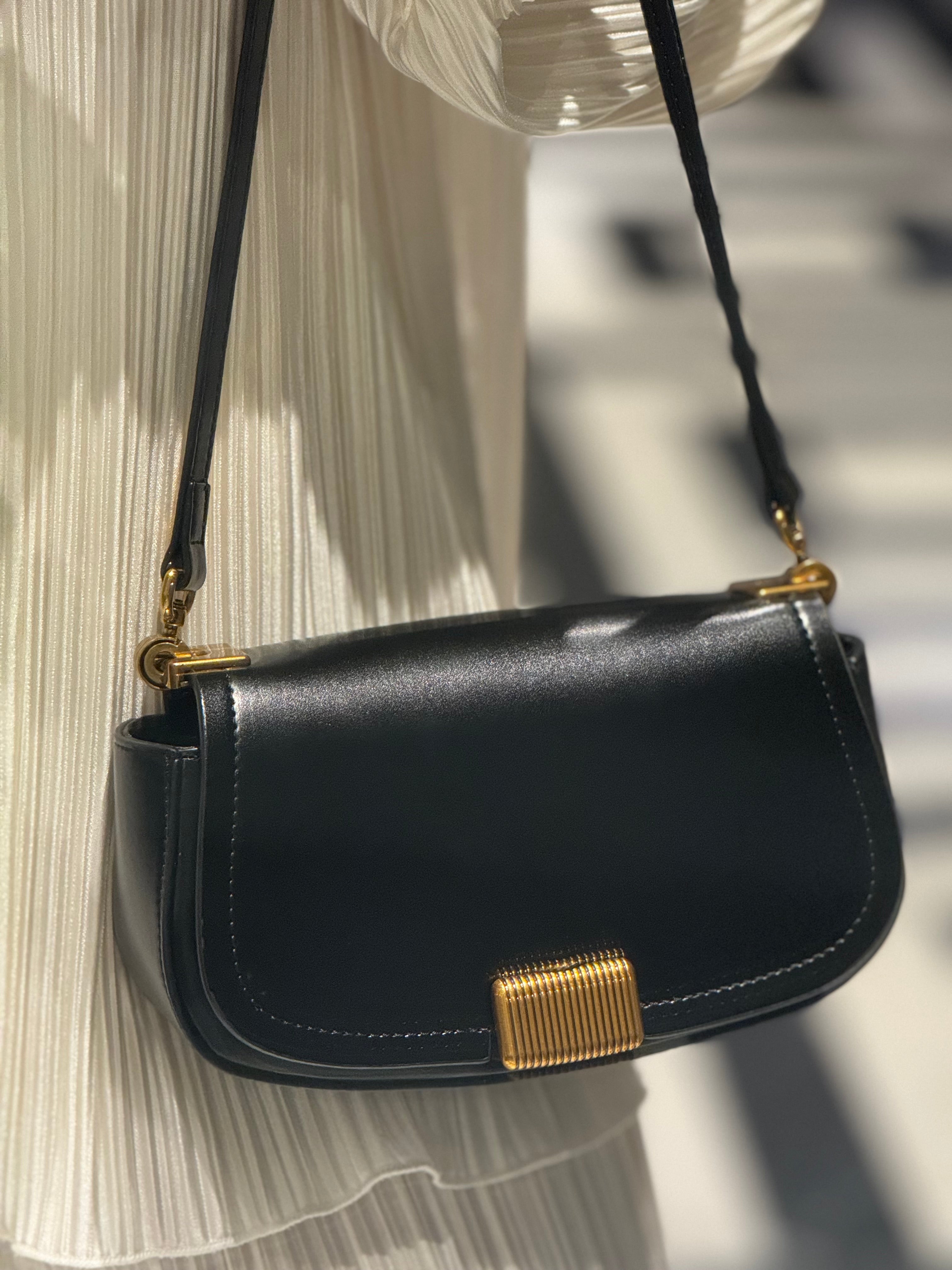 Maddiison Shoulder Bag