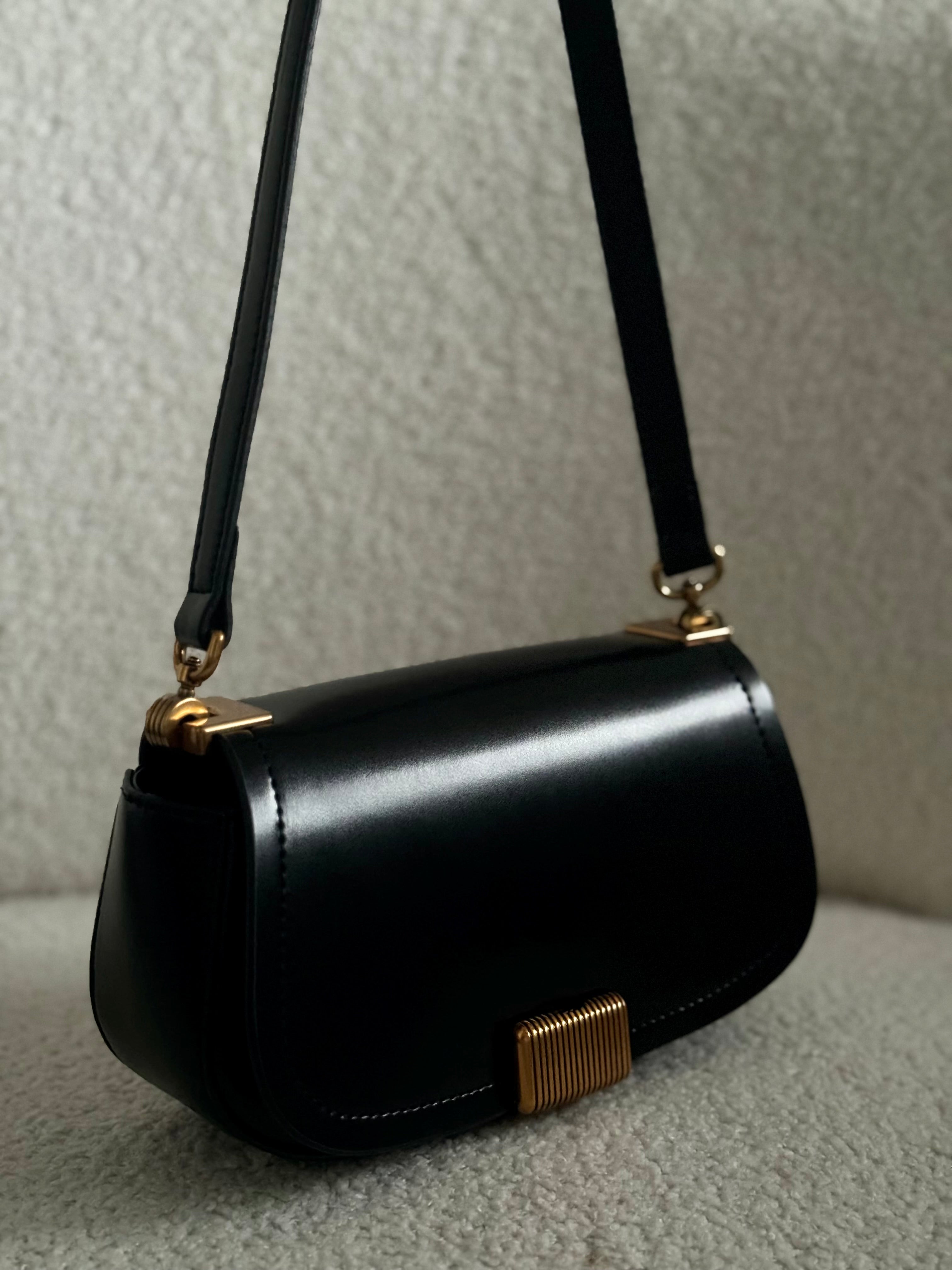 Maddiison Shoulder Bag