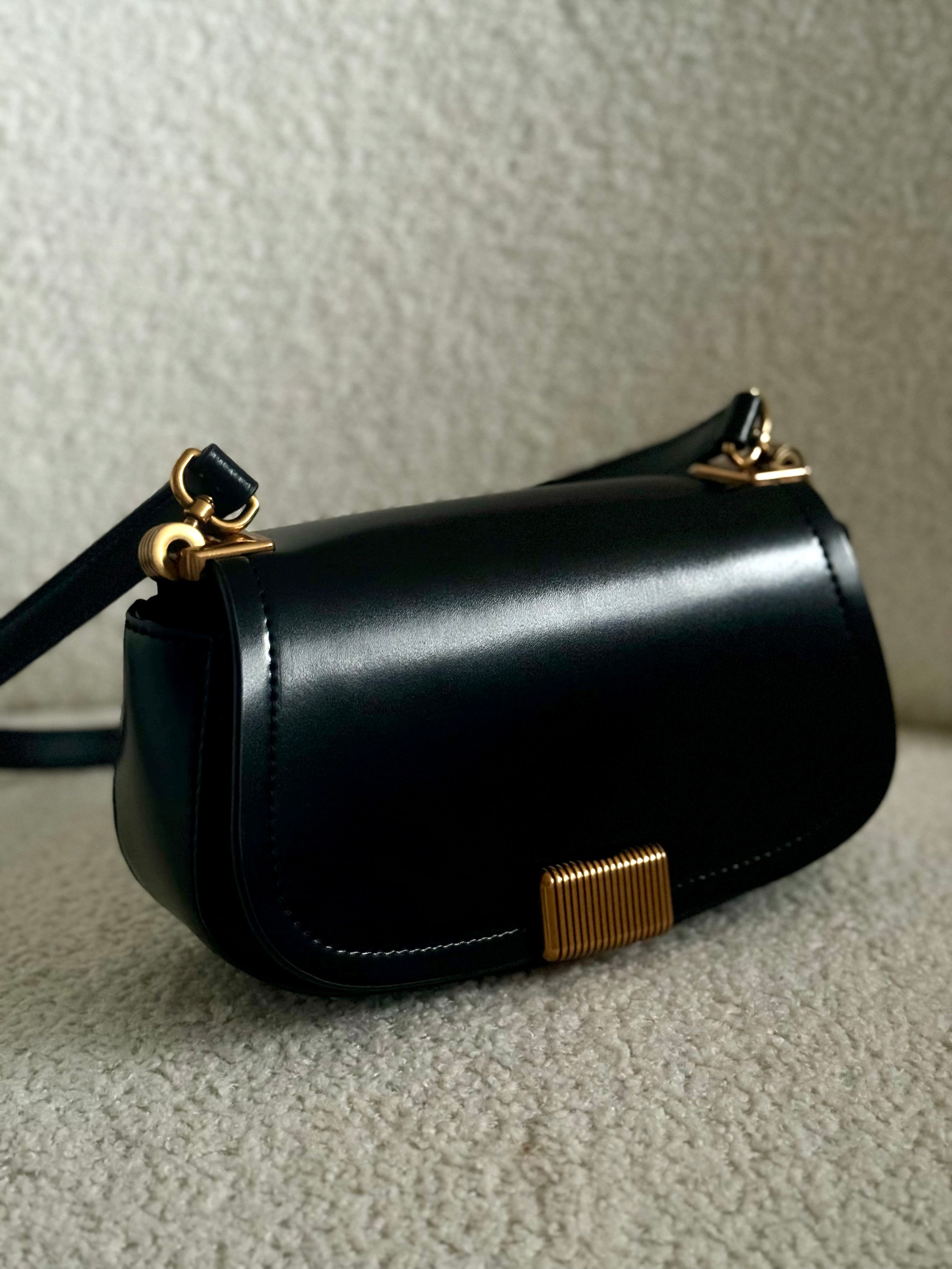 Maddiison Shoulder Bag